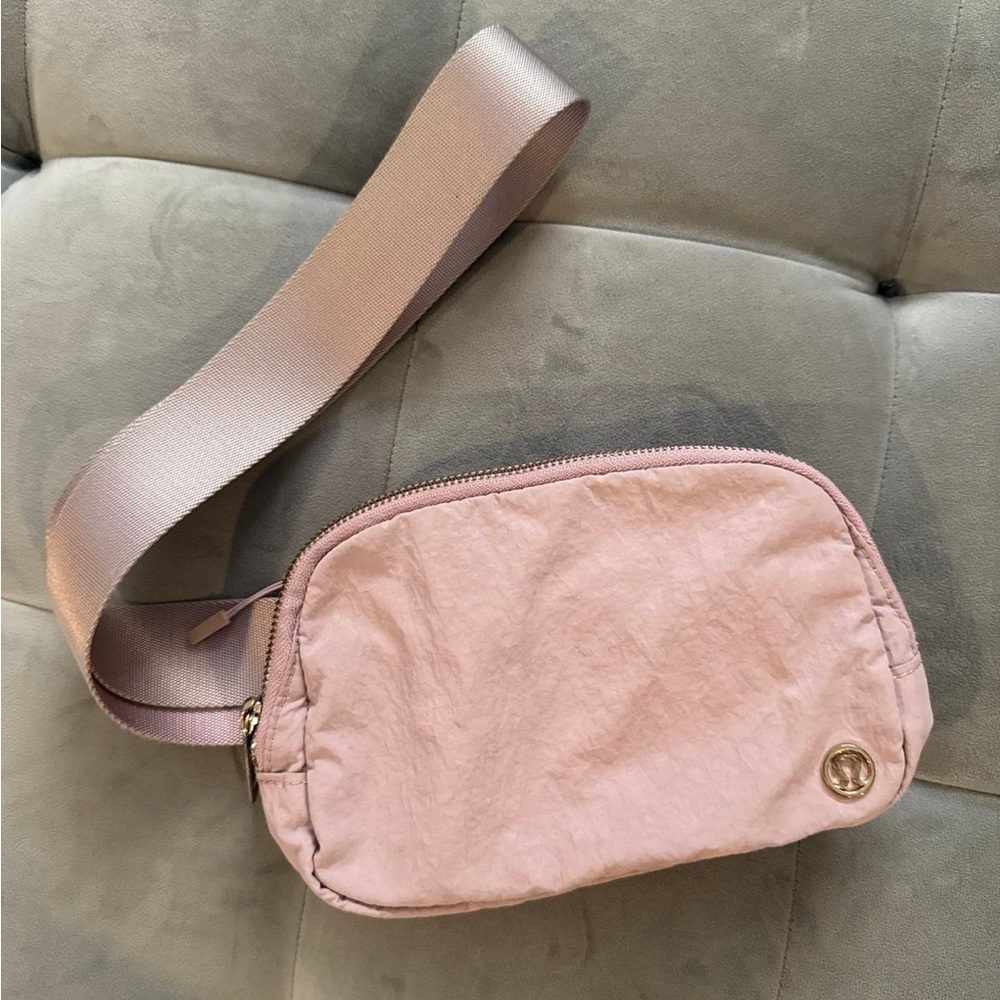 Lululemon Everywhere Belt Bag Antoinette OG